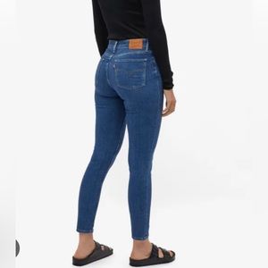 Levi’s 721 High Rise Skinny Jean